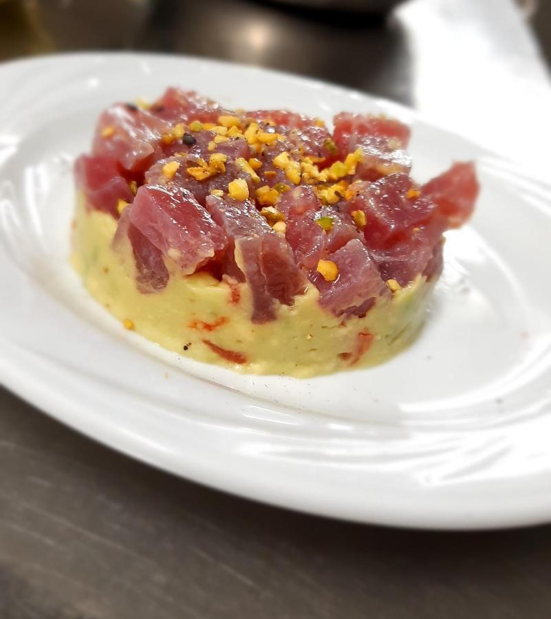 Hotel Ristorante San Celso 瓦拉泽 外观 照片